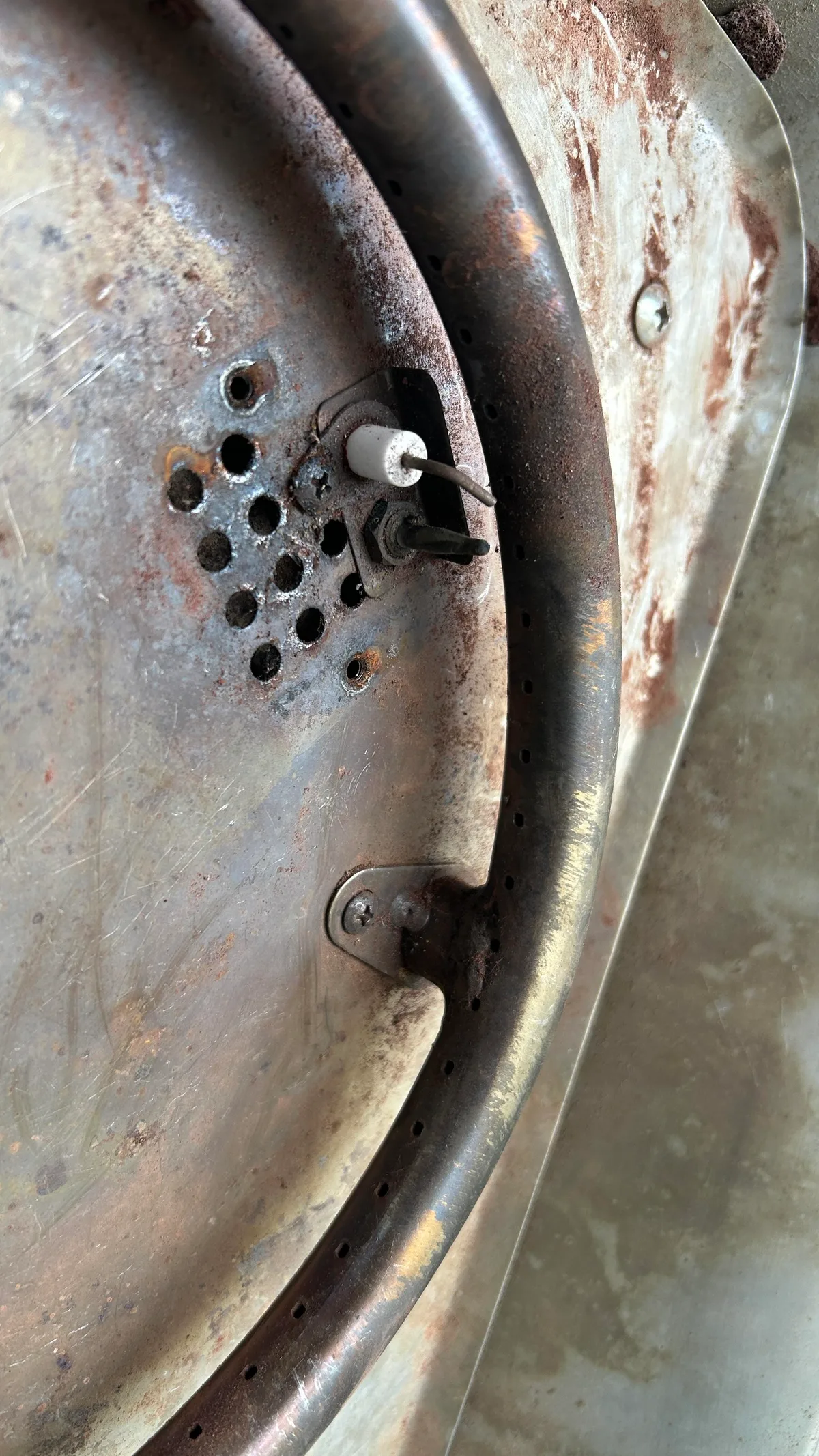 burner assembly cleaning