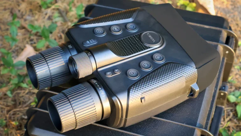 can binoculars see in complete darkness